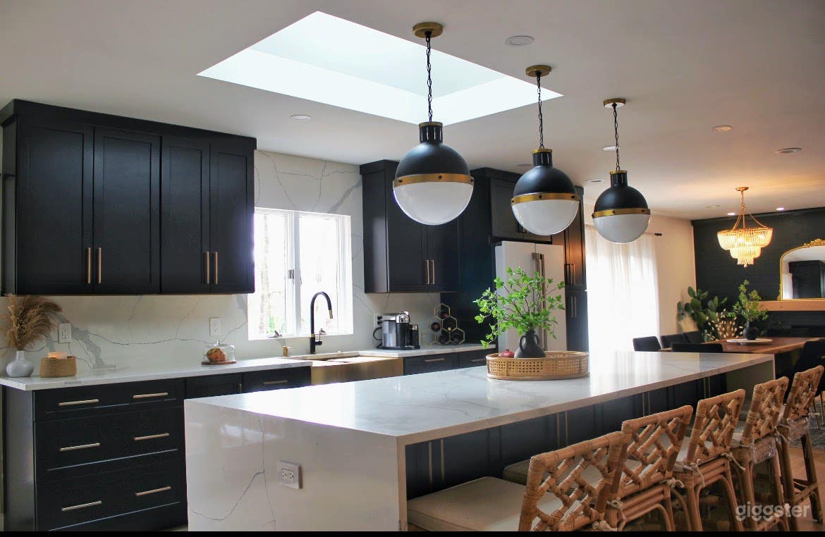 Contemporary Minimalist Photo 2