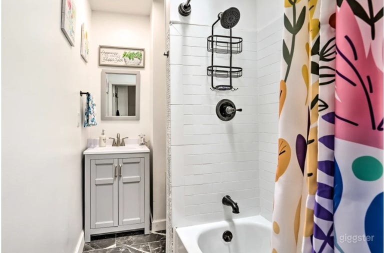  COZY CONTENT CREATION TOWNHOME W/Modern Furnishing 