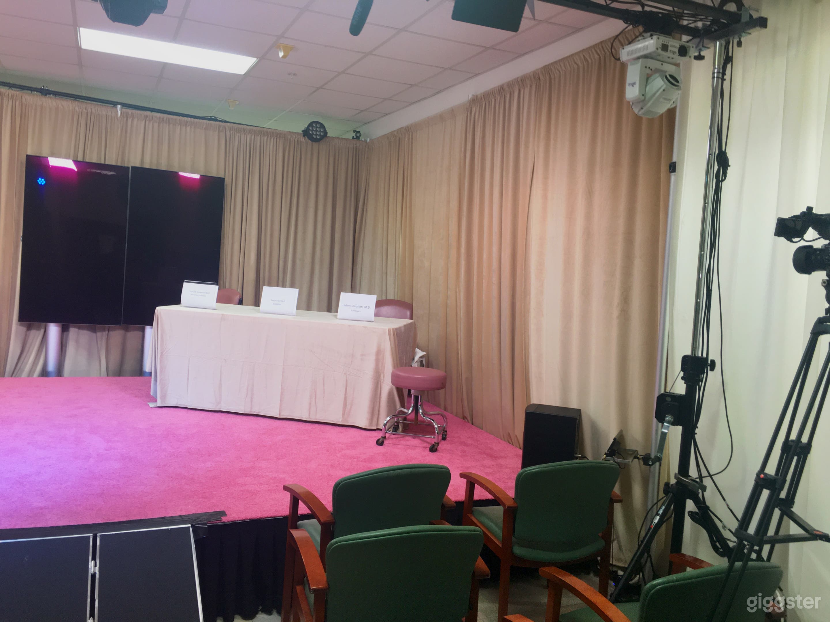 Local TV Talk Show Studio Photo 3