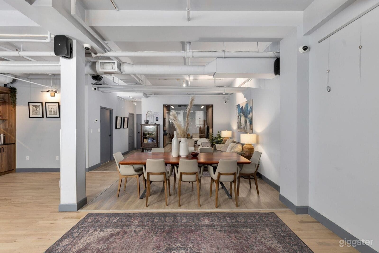 Gorgeous Event and Studio Space Photo 3