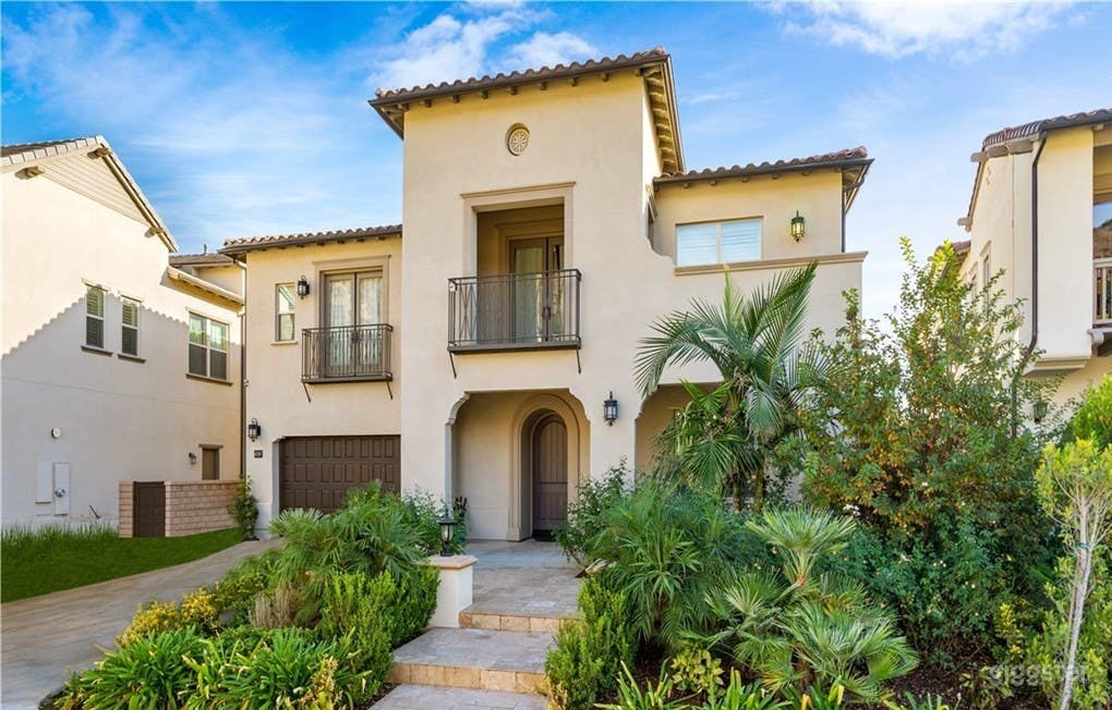 Luxurious Million Dollar View Villa with Pool Photo 2