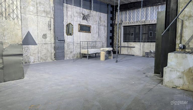  Brutalist Industrial Warehouse Film & Photo Studio (Hackney, 