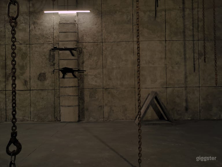  Brutalist Industrial Warehouse Film & Photo Studio (Hackney, 