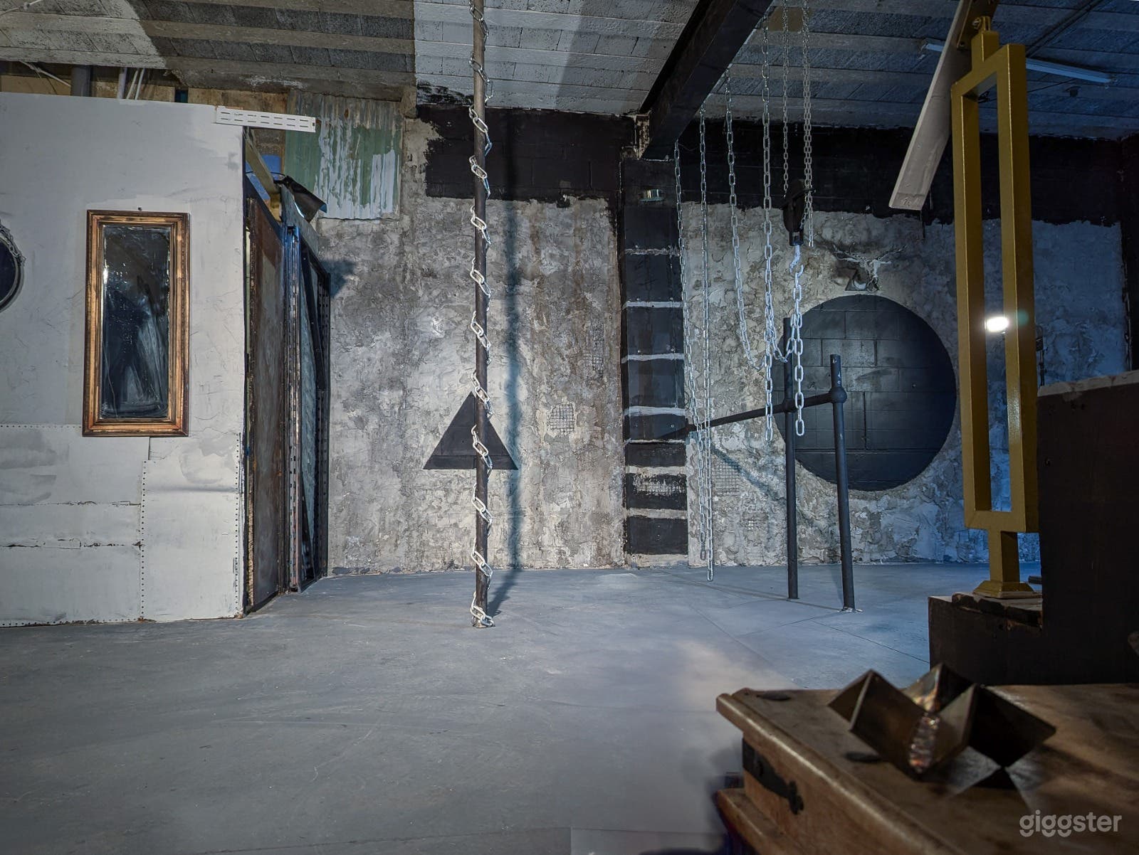 Brutalist Industrial Warehouse Film & Photo Studio (Hackney, Photo 4