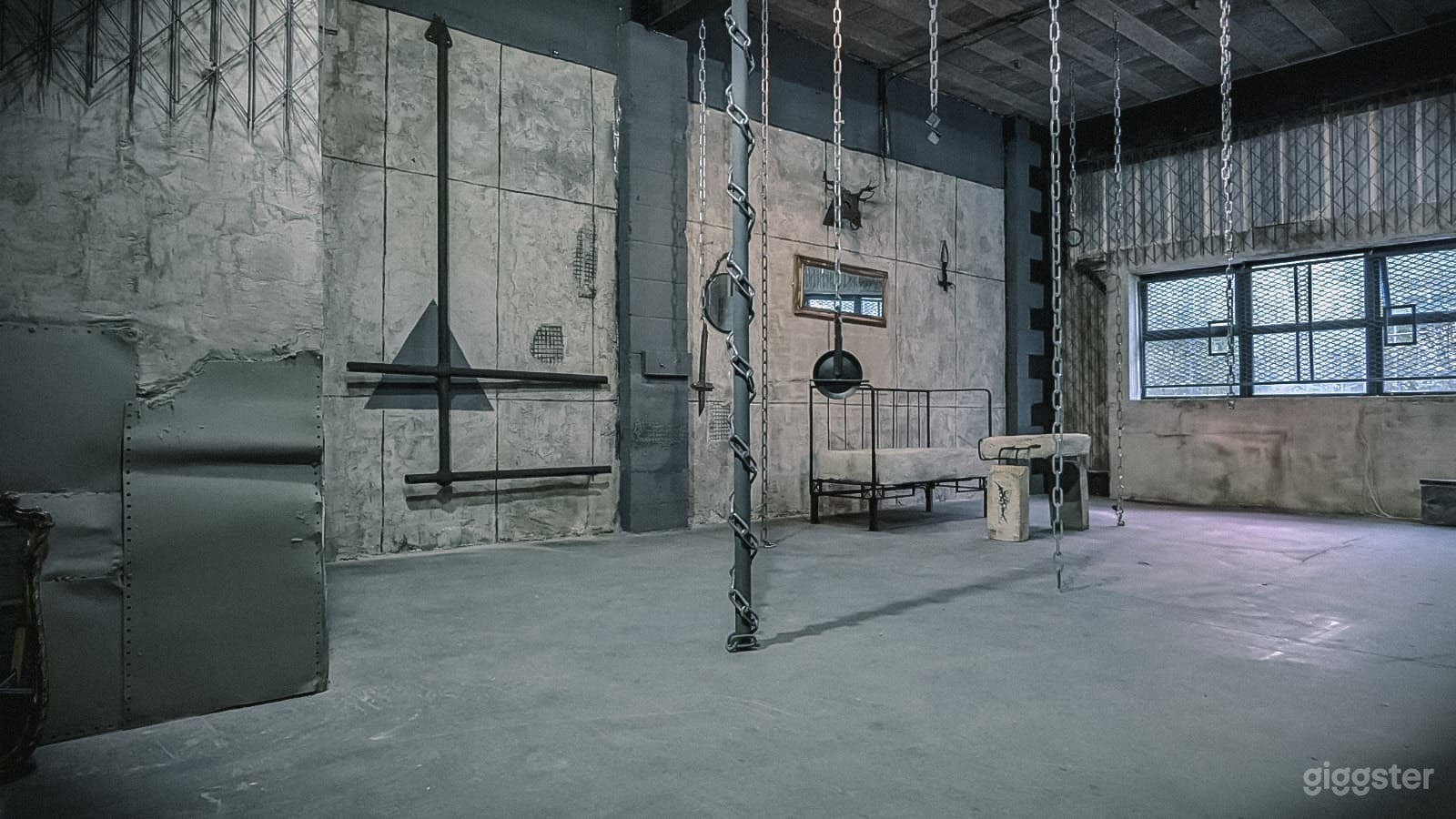 Brutalist Industrial Warehouse Film & Photo Studio (Hackney, Photo 2