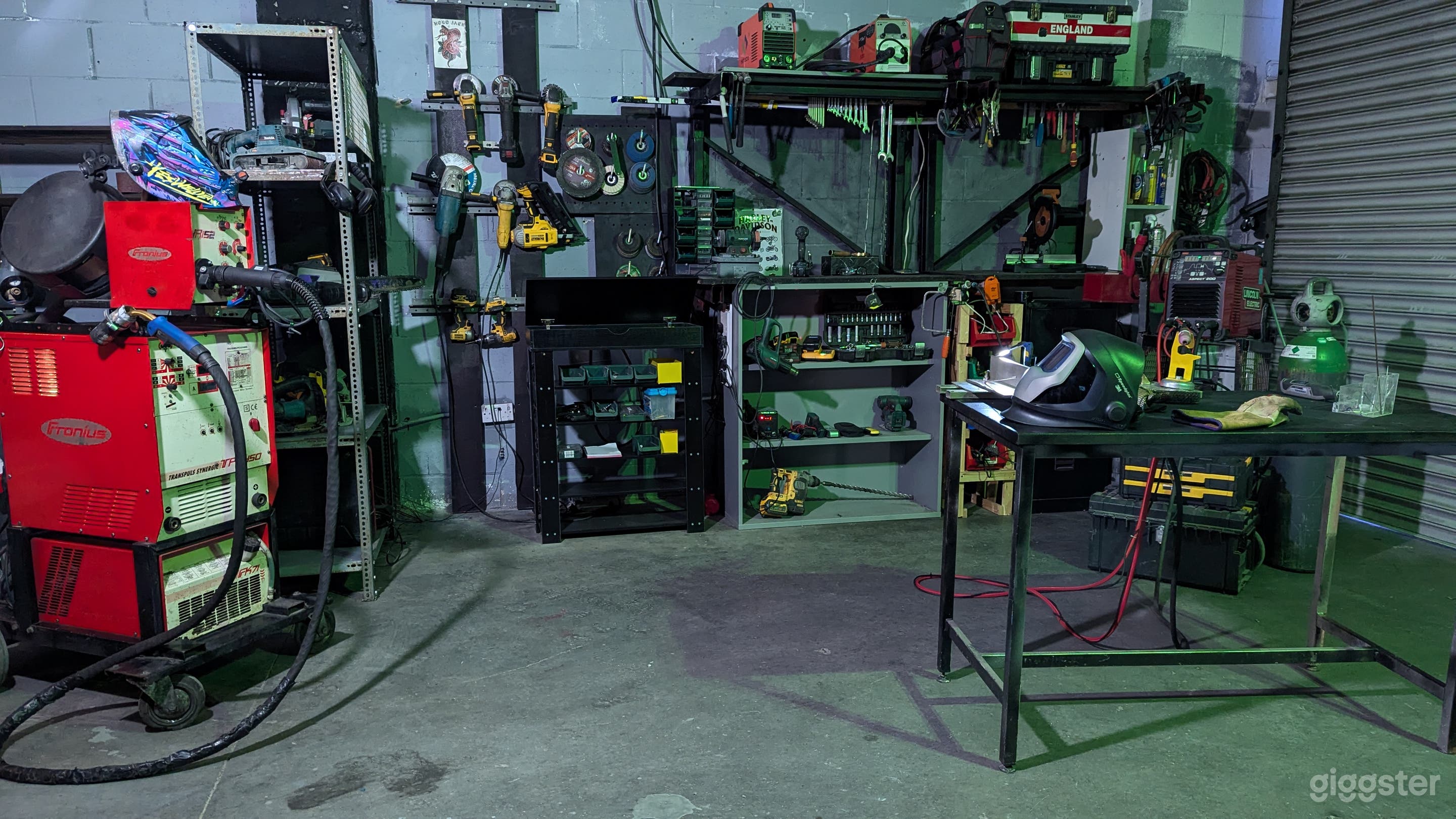 Brutalist Industrial Warehouse Film & Photo Studio (Hackney, Photo 3