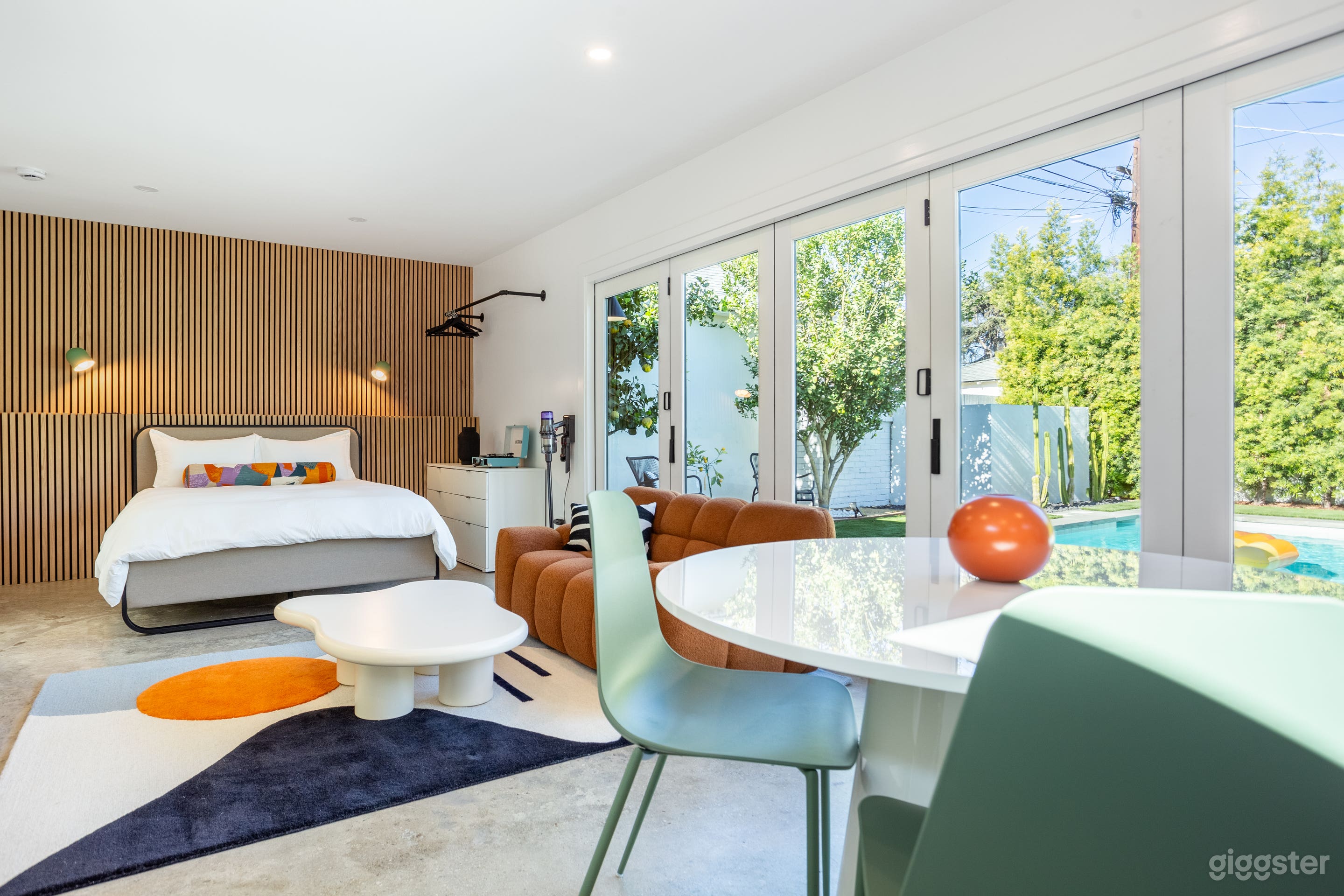 Palm Springs-Inspired Studio/Pool for Photo/Video Photo 1