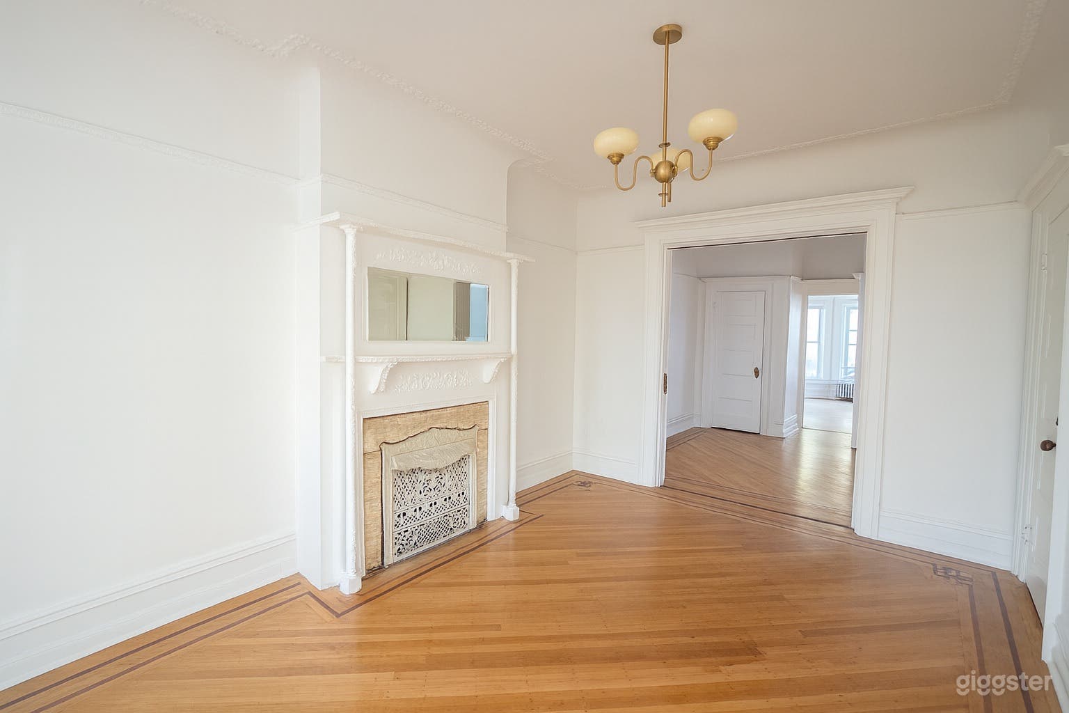 Historic Brownstone Apartment with Natural Light Photo 2