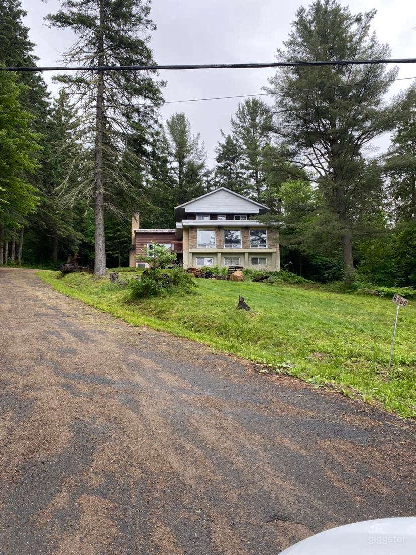 Private Laurentian House Photo 3