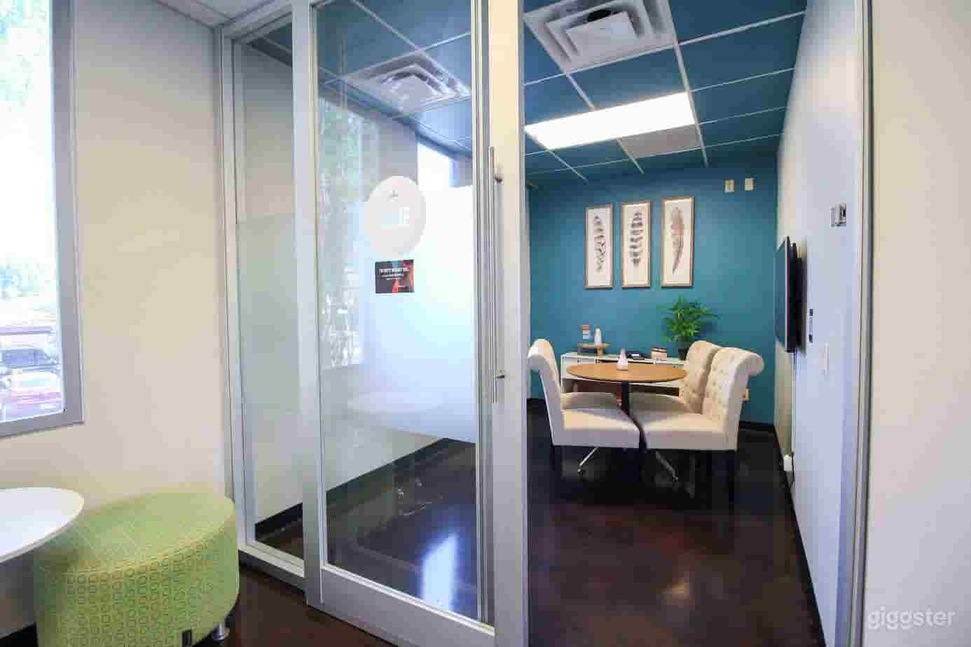 Comfortable Space for A Client Meeting - Blue Room Photo 3