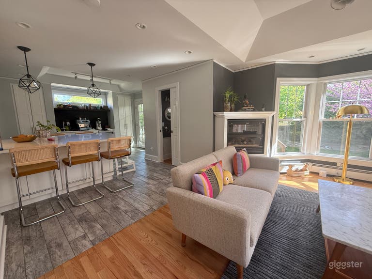  Charming & stylish Montclair home on quiet block 