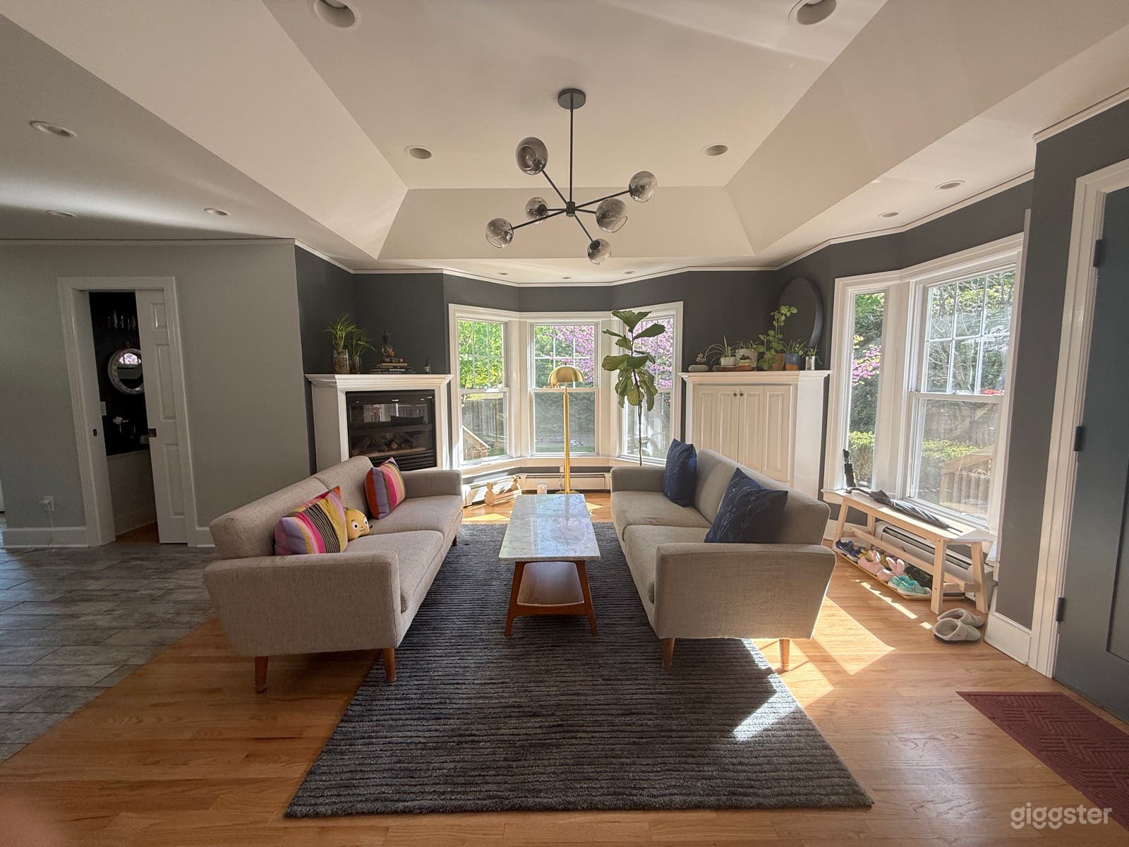 Charming &amp; stylish Montclair home on quiet block Photo 1