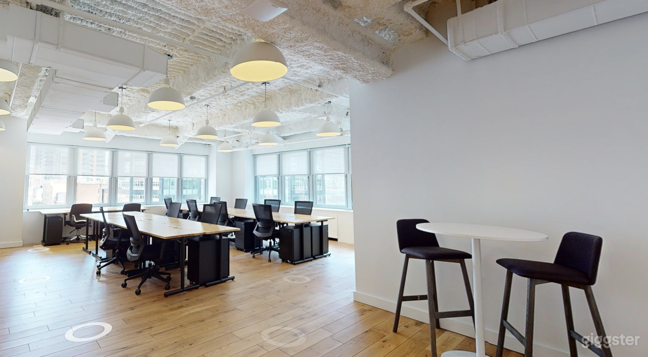 Window Conference room Photo 3