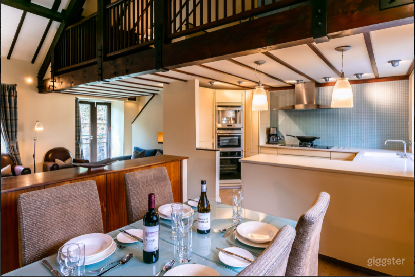 BECKSIDE EAST Photo 2