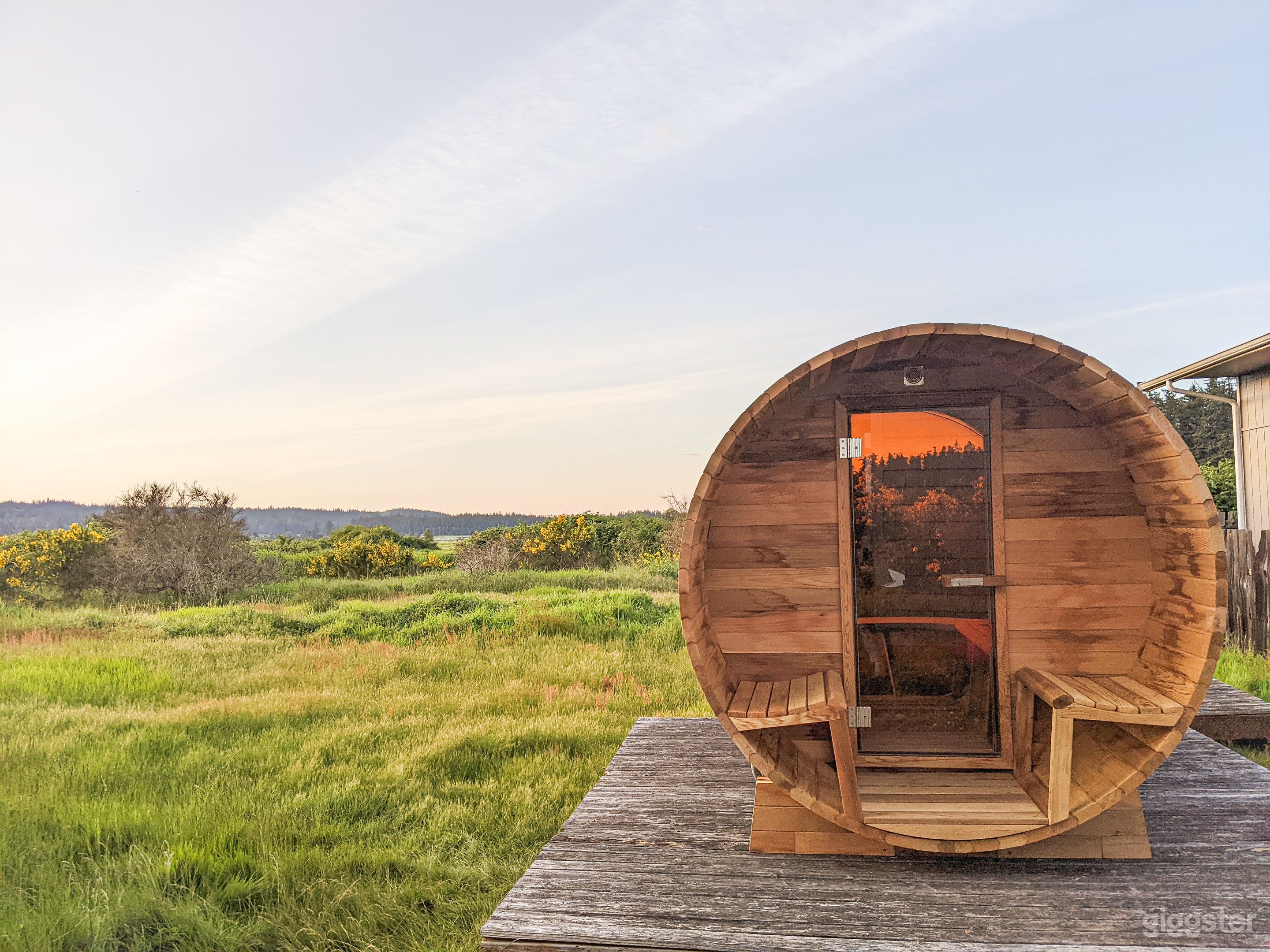 The Atlas- Sauna and Private Beach Access Photo 1