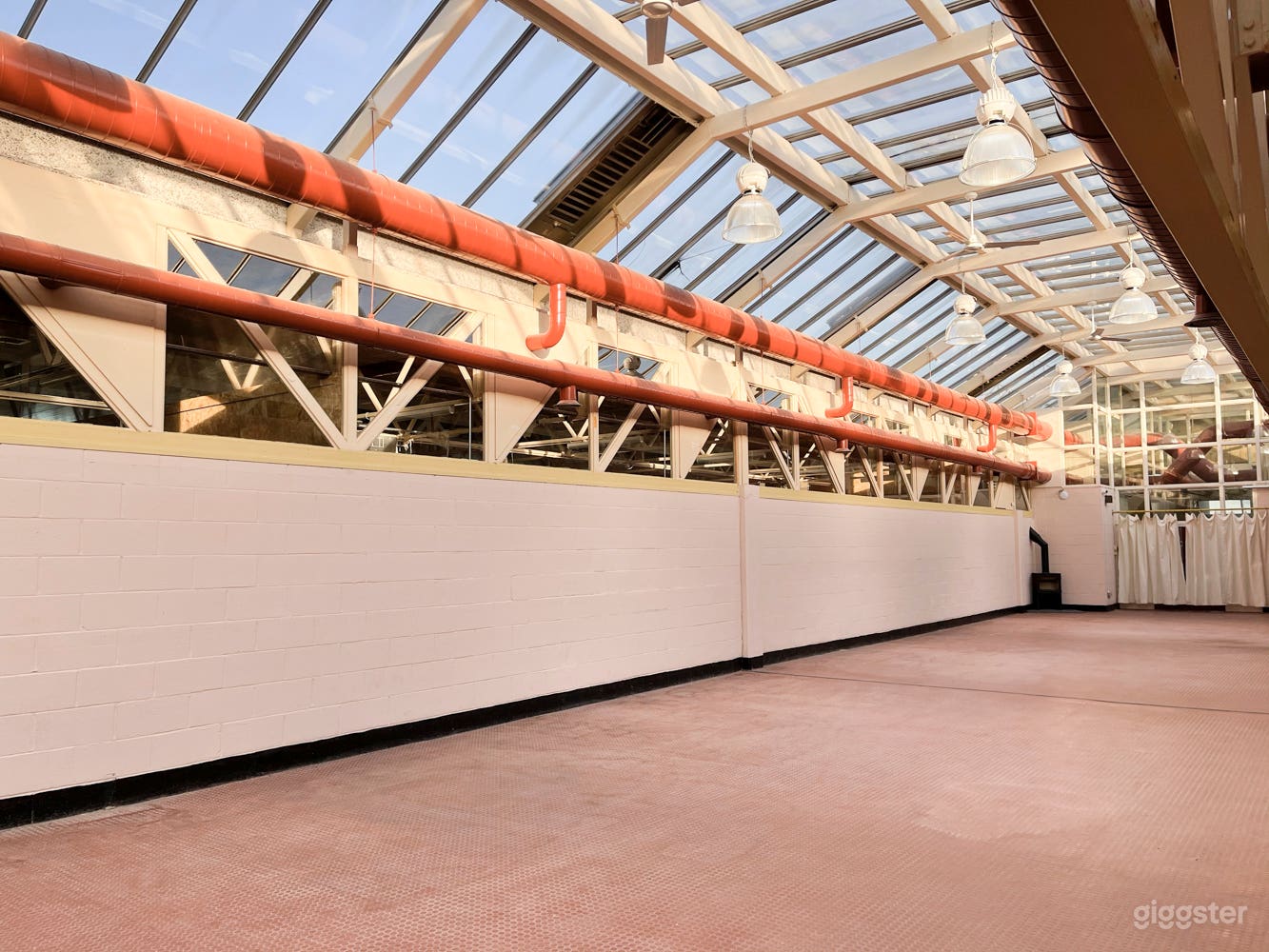 Beautiful Abandoned Space in London Photo 3