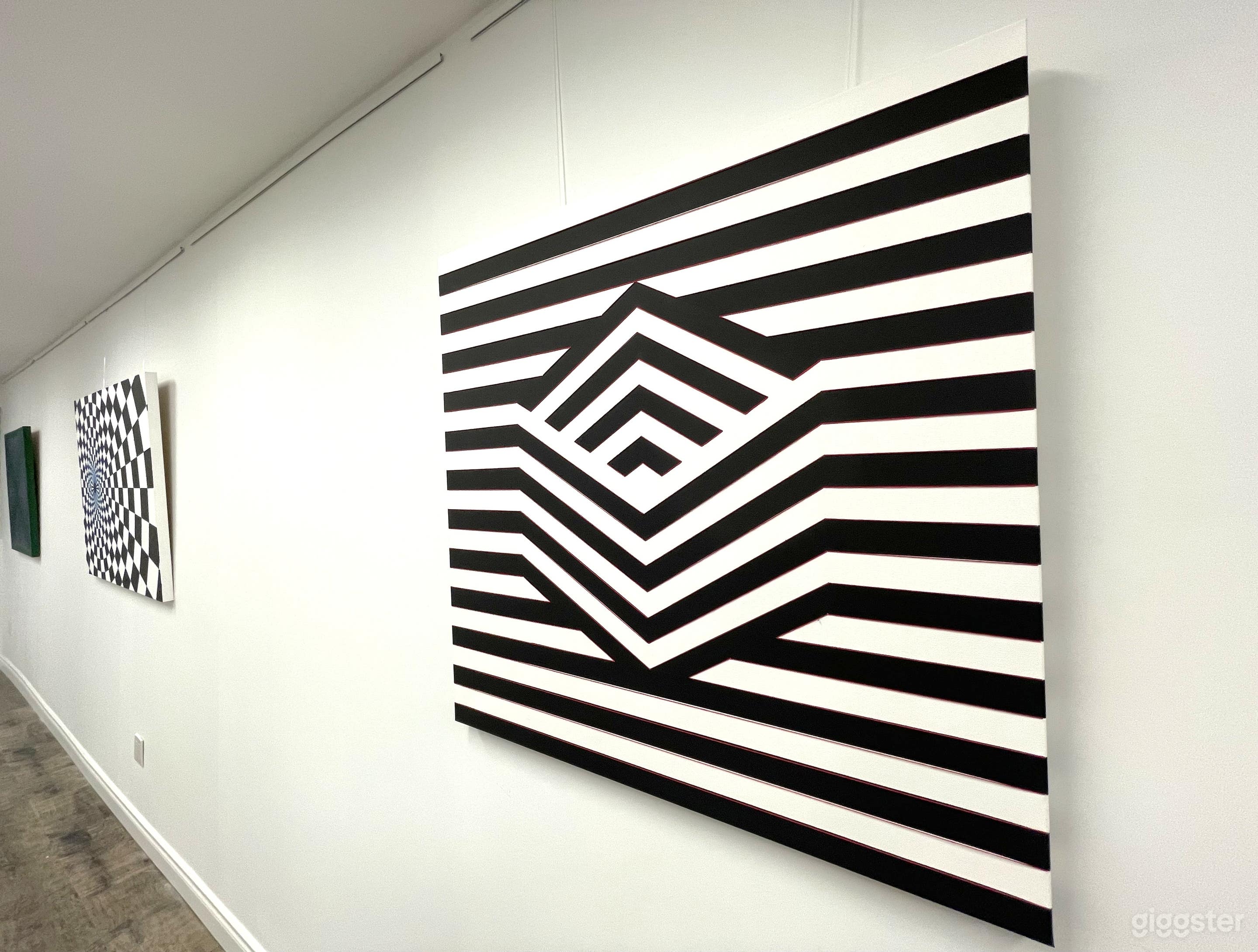 Midtown Contemporary Art Gallery Photo 4