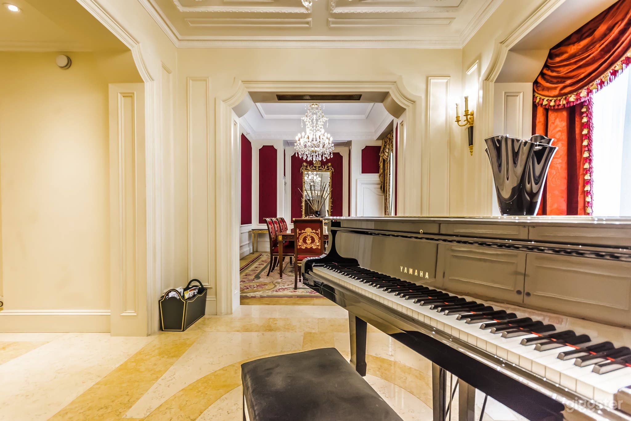 Grand Piano - Imperial Suite