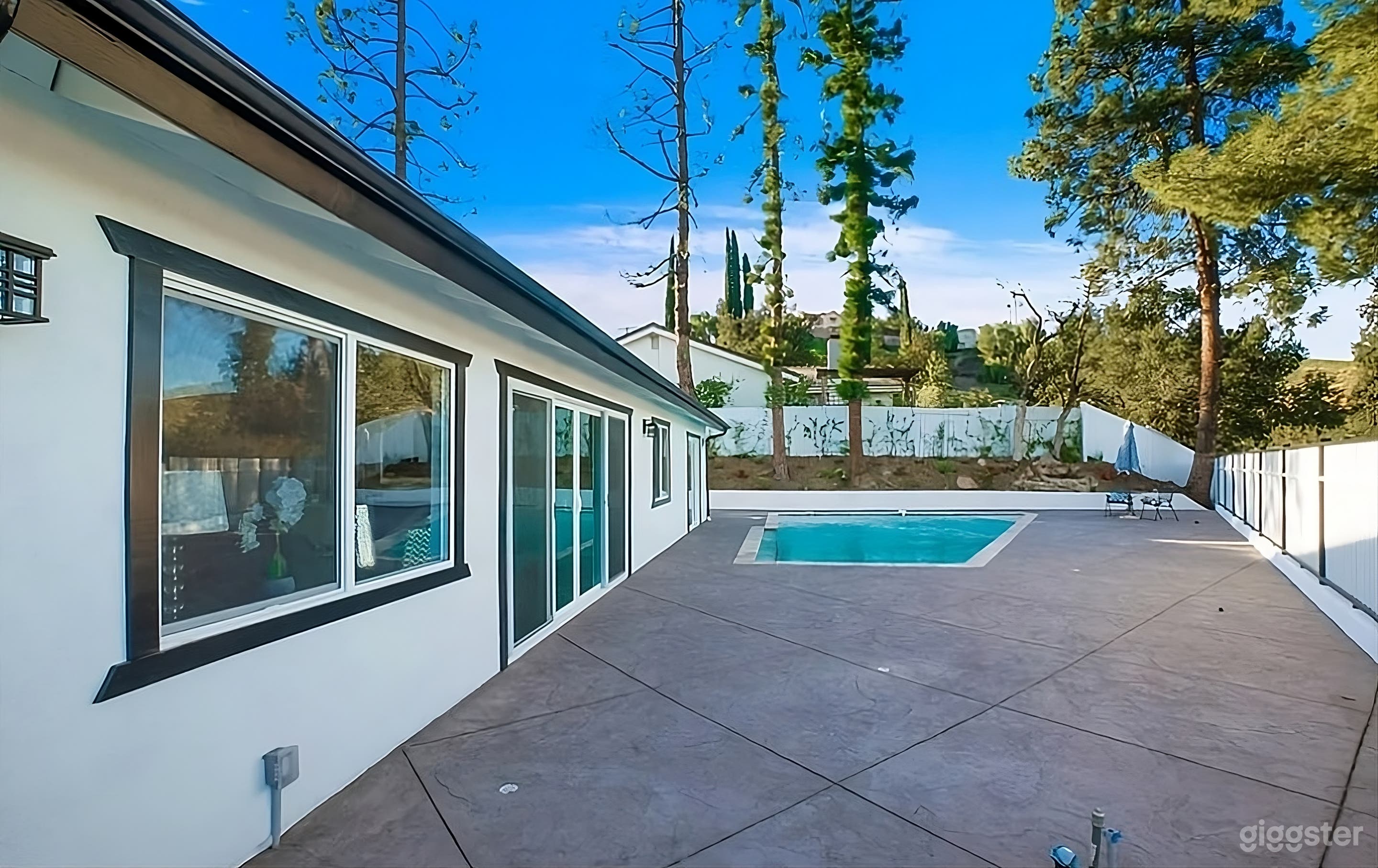 Private Backyard Pool Retreat Photo 4