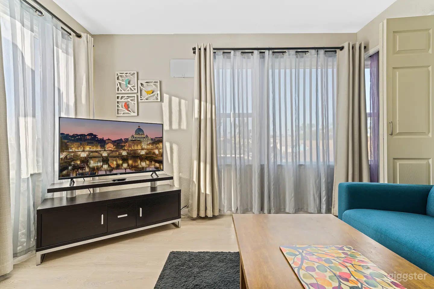 Cozy New 2BR Property near LAX &amp; Sofi Stadium! Photo 3