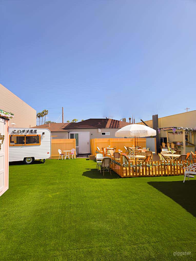 Outdoor Oasis with Wine/Coffee Bar (Entire Venue) Photo 2