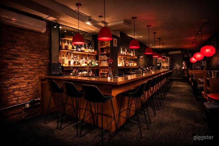  Lounge íntimo con bar, vinilos, sala privada y cocina completa 