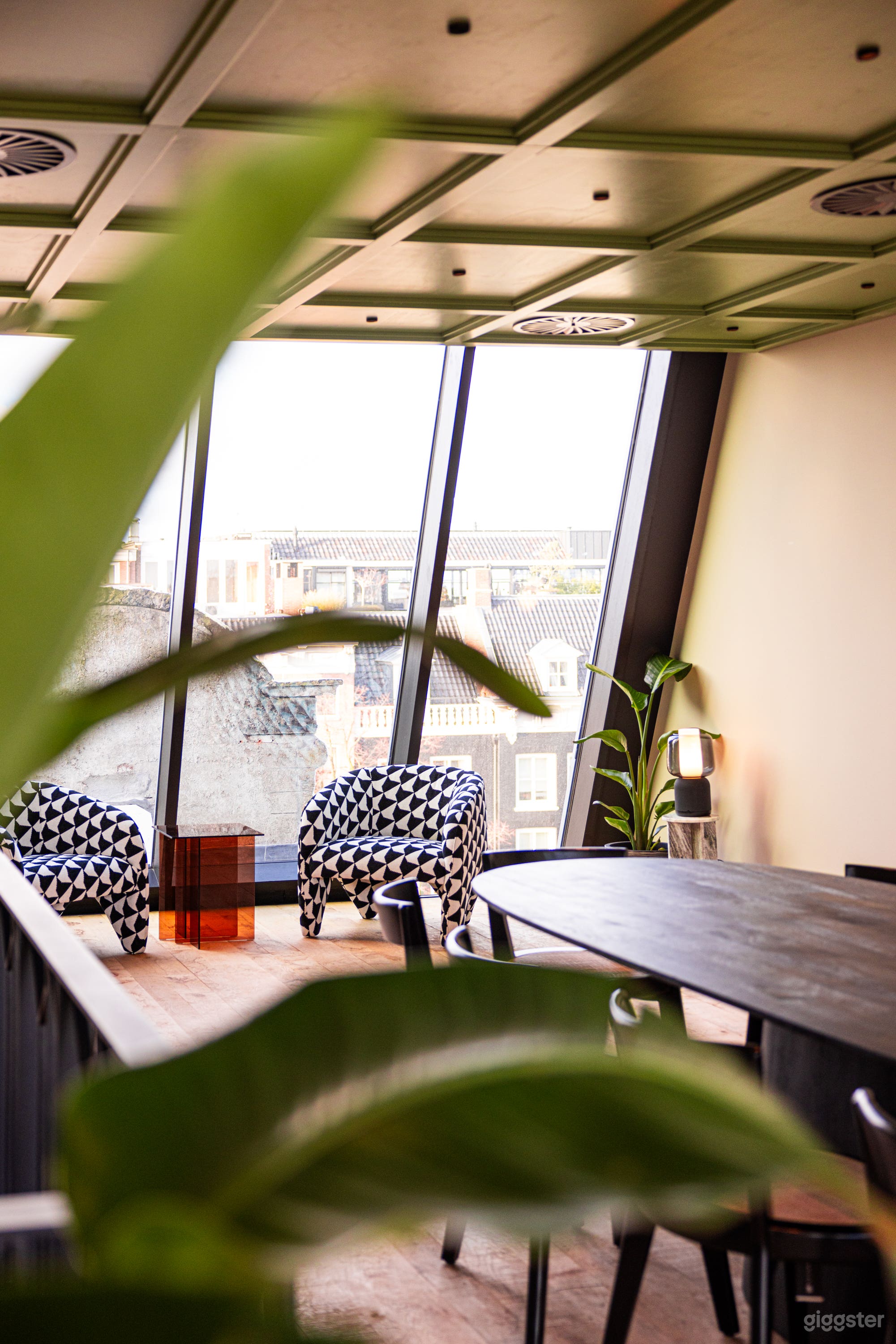 The Meuse Sky Room (10+ person) Photo 4
