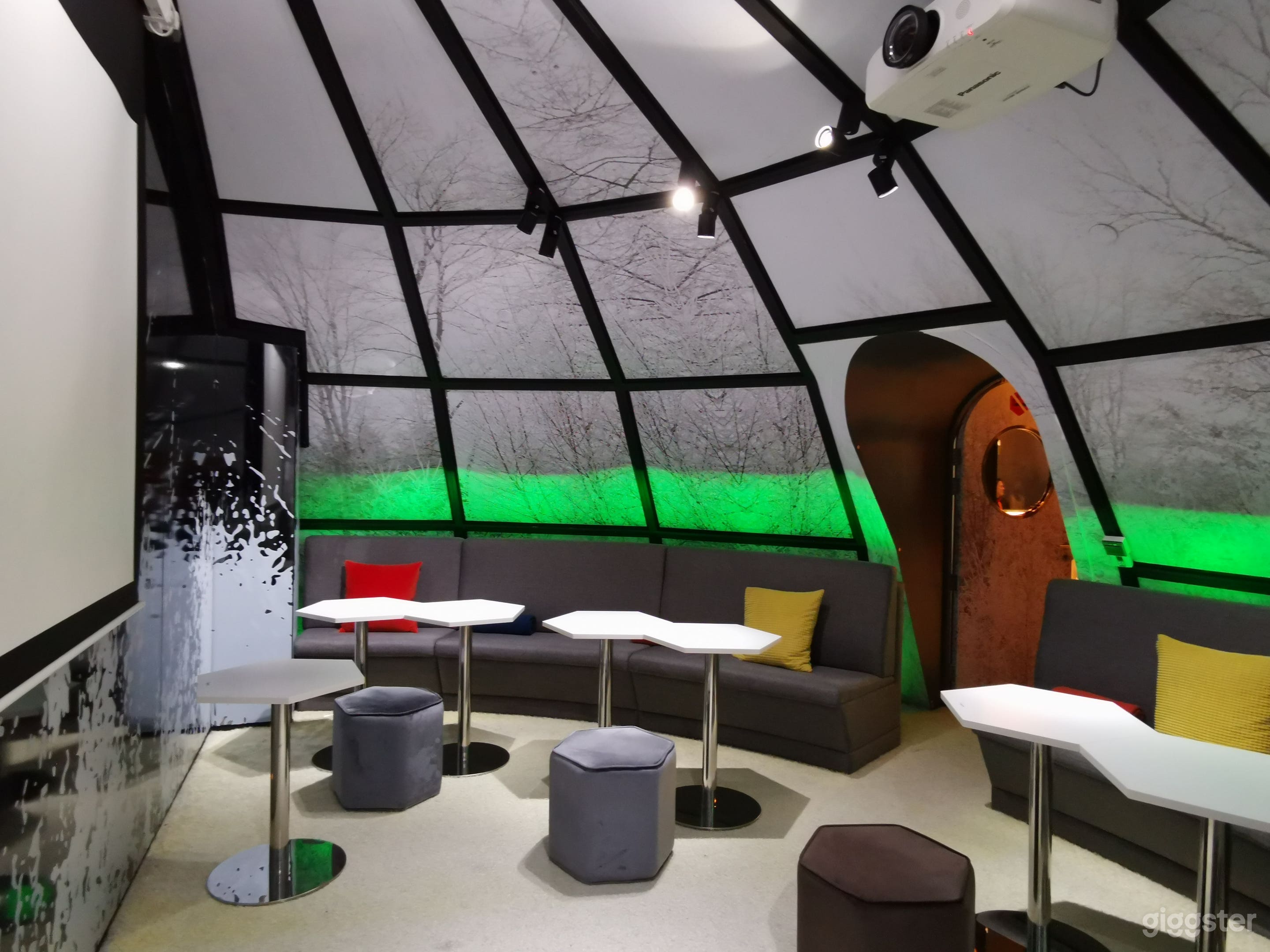 Igloo Room Photo 3