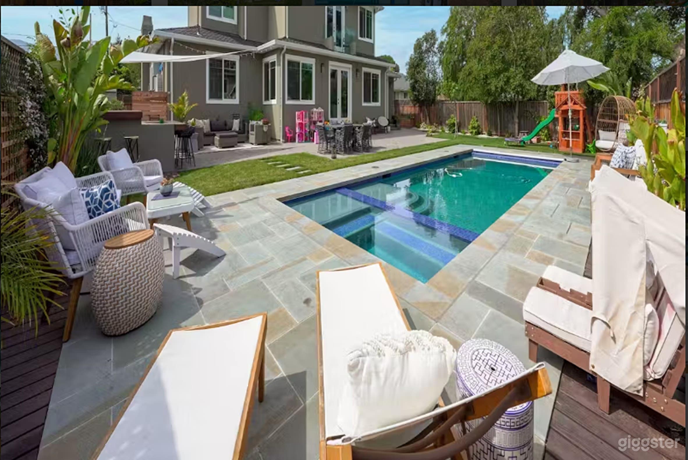 Inviting Outdoor Pool Photo 3