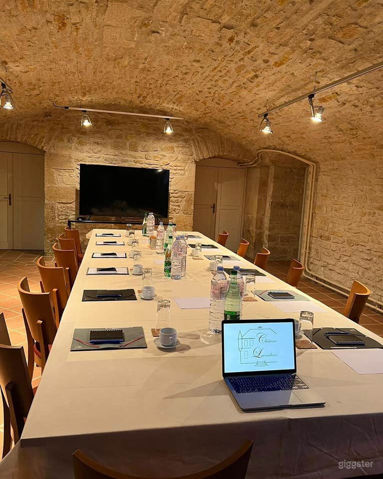  SALLE DE SÉMINAIRE REZ-DE-JARDIN 