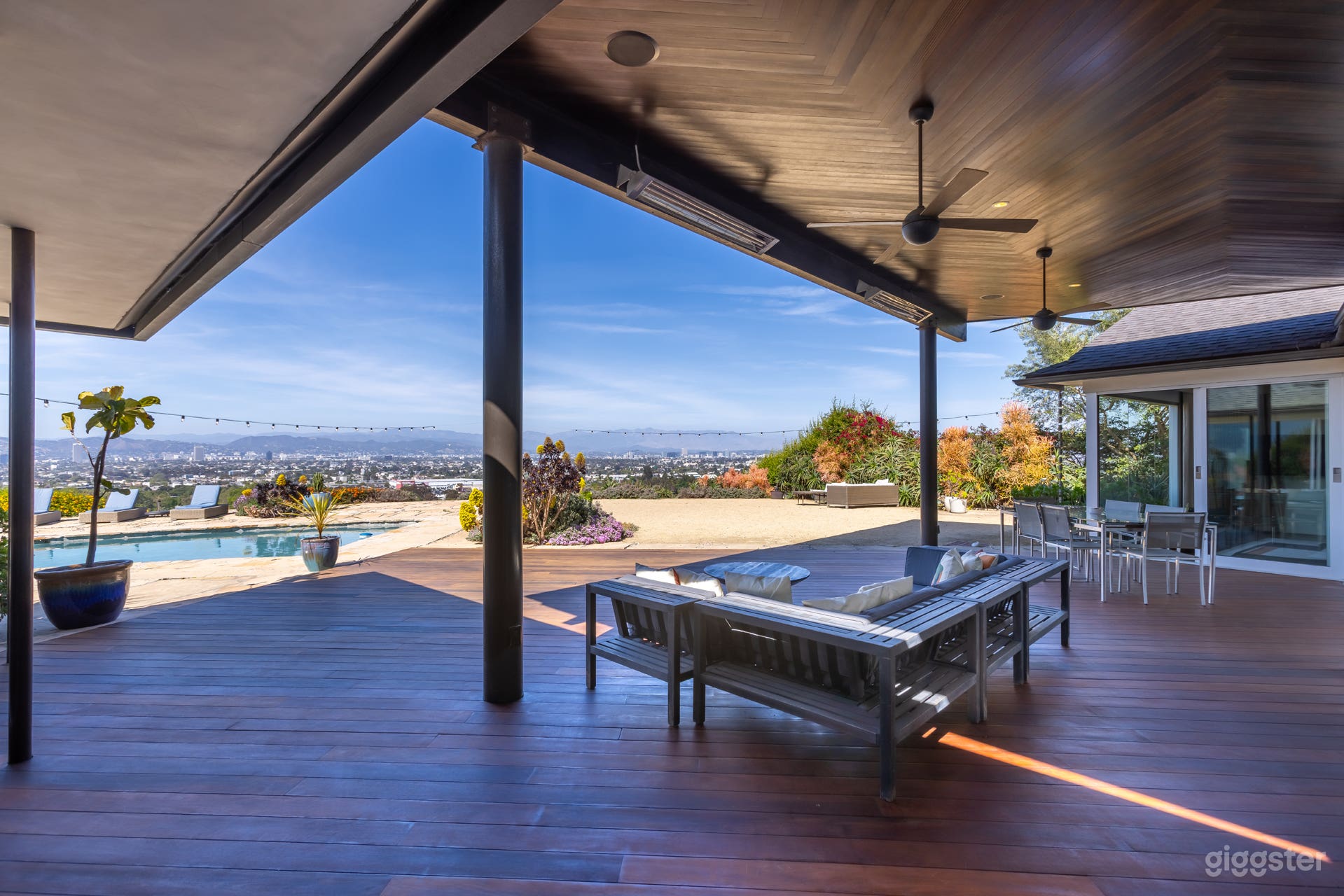 Hillside Mid-Century Oasis with Pool &amp; City Views Photo 2