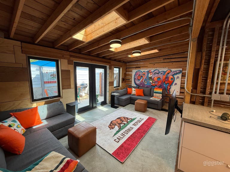  Cooking Demo or food show, artists bungalow with light 