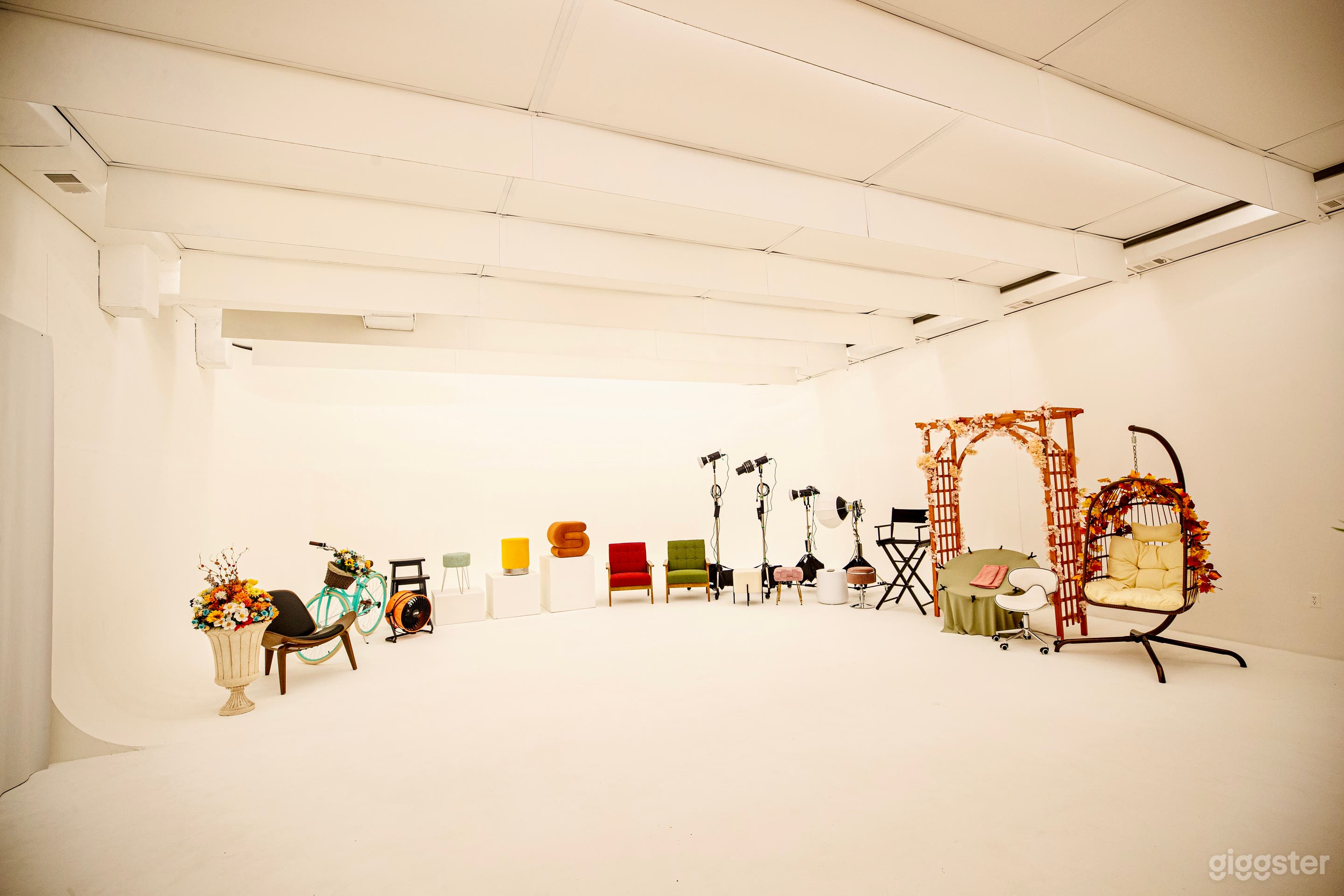 White Cyclorama Room
