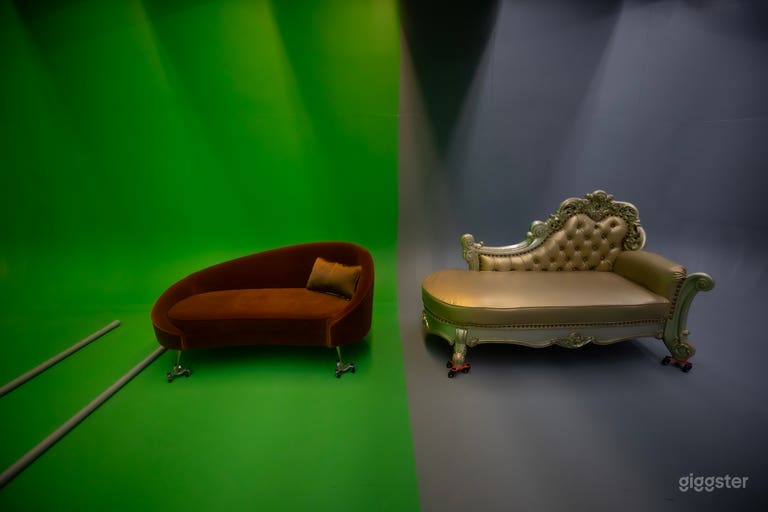  Green/Gray Cyclorama Room 