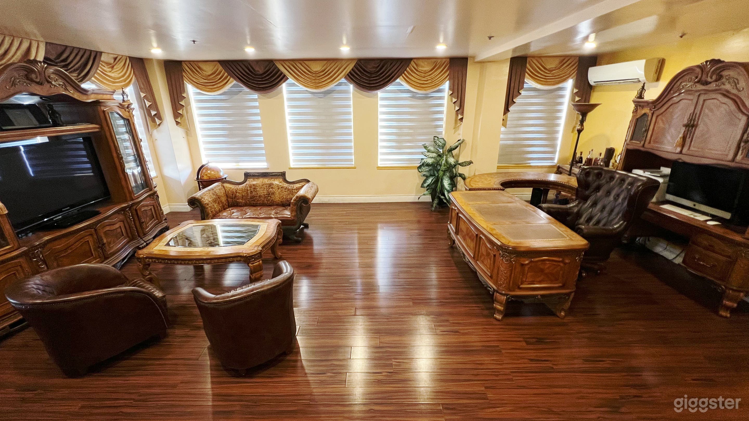 Modern Versatile Office Building w/ Vintage Decor Photo 1