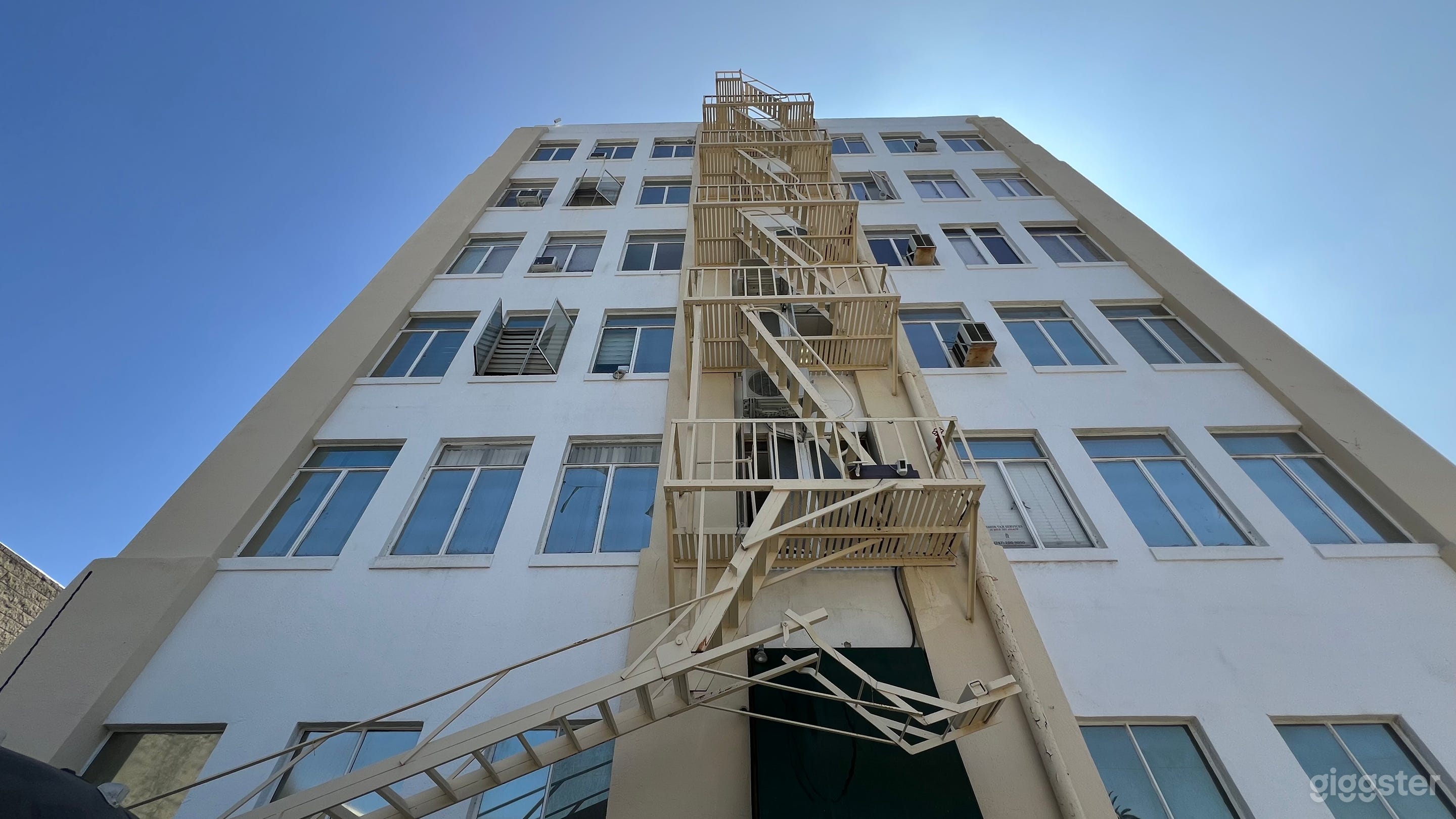 Modern Versatile Office Building w/ Vintage Decor Photo 2