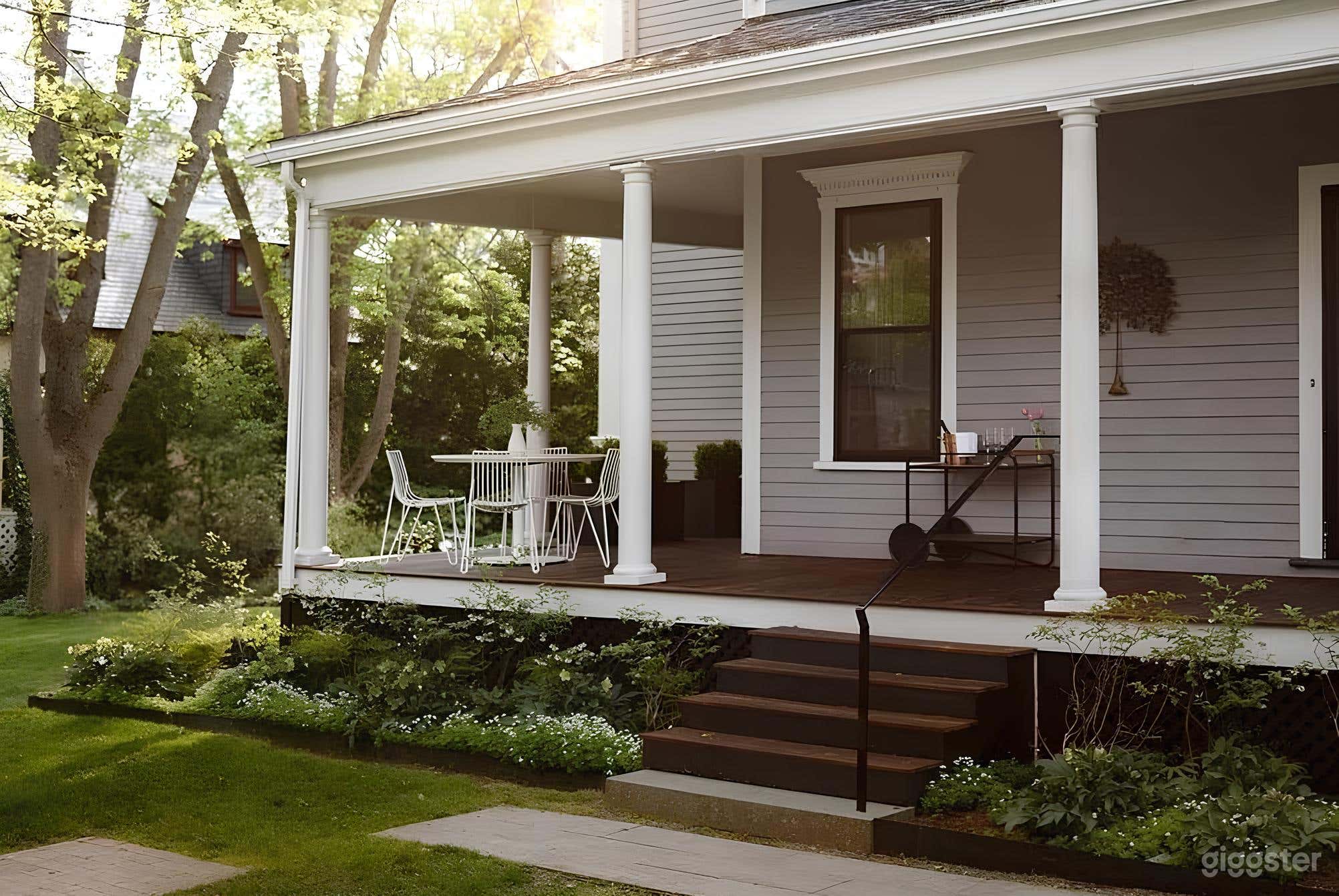 Well-Kept Grassy Backyard Photo 3