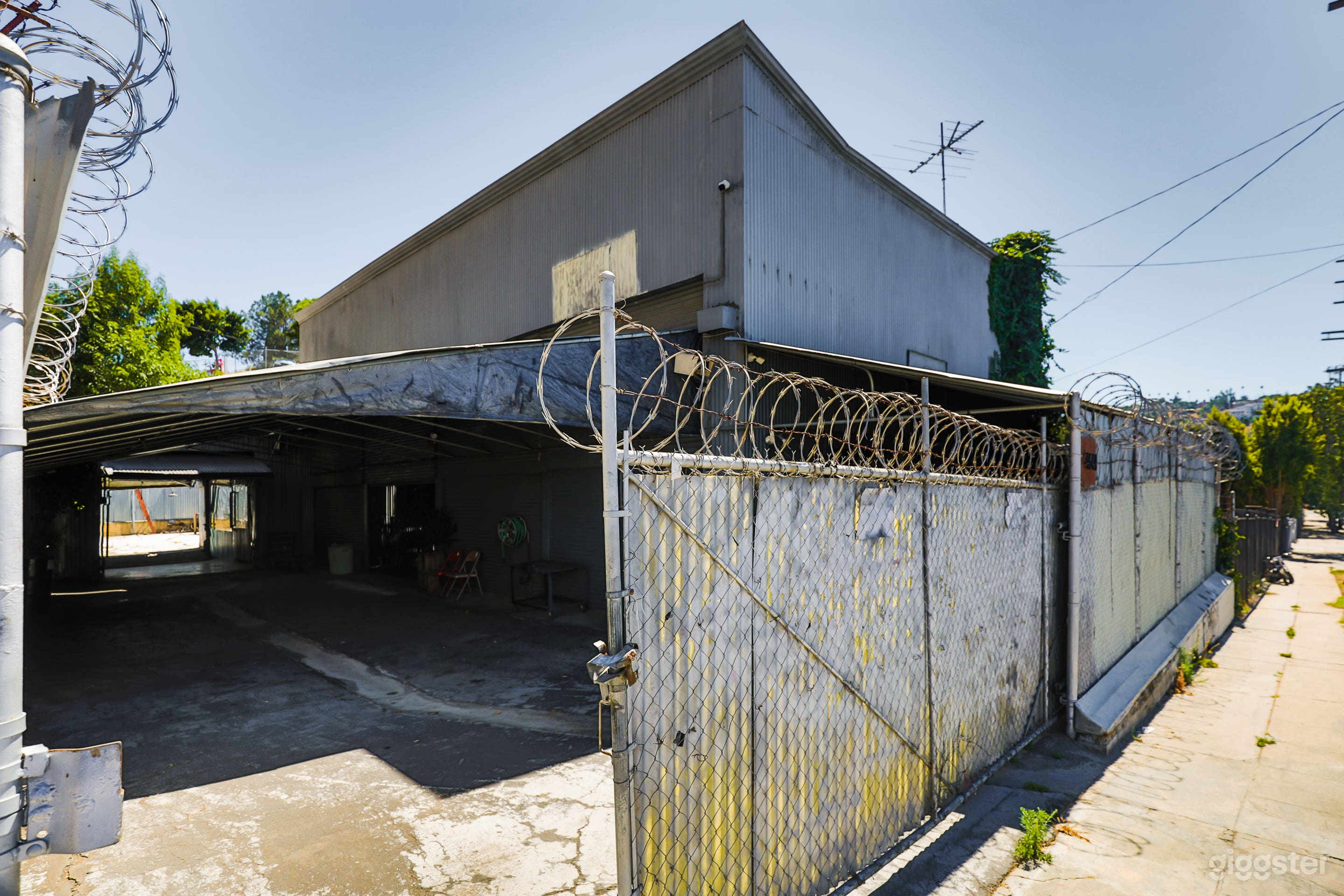 Unique Industrial Warehouse Treasure near Downtown Photo 2