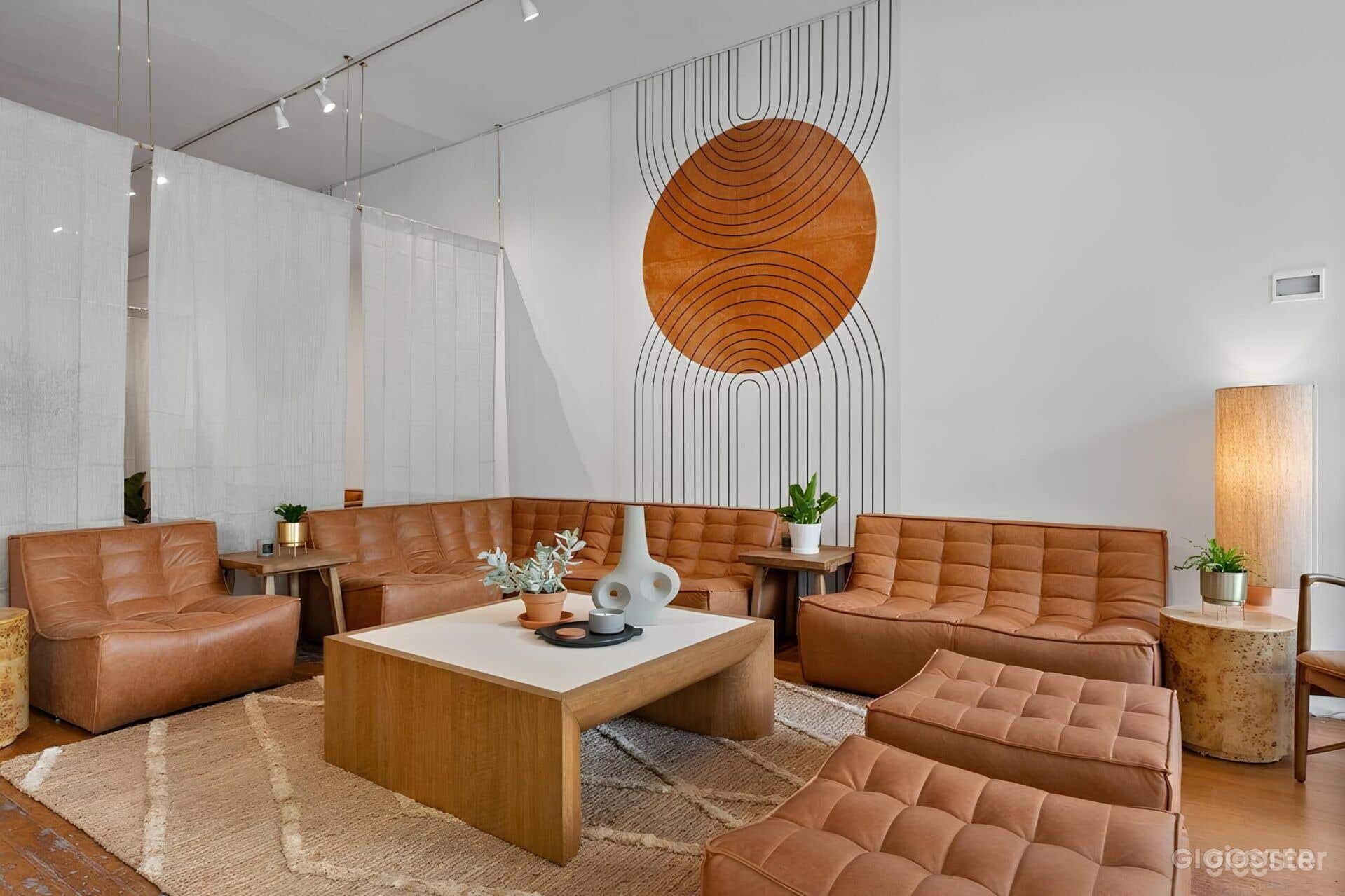 Cozy Lounge Retreat in San Rafael Photo 2