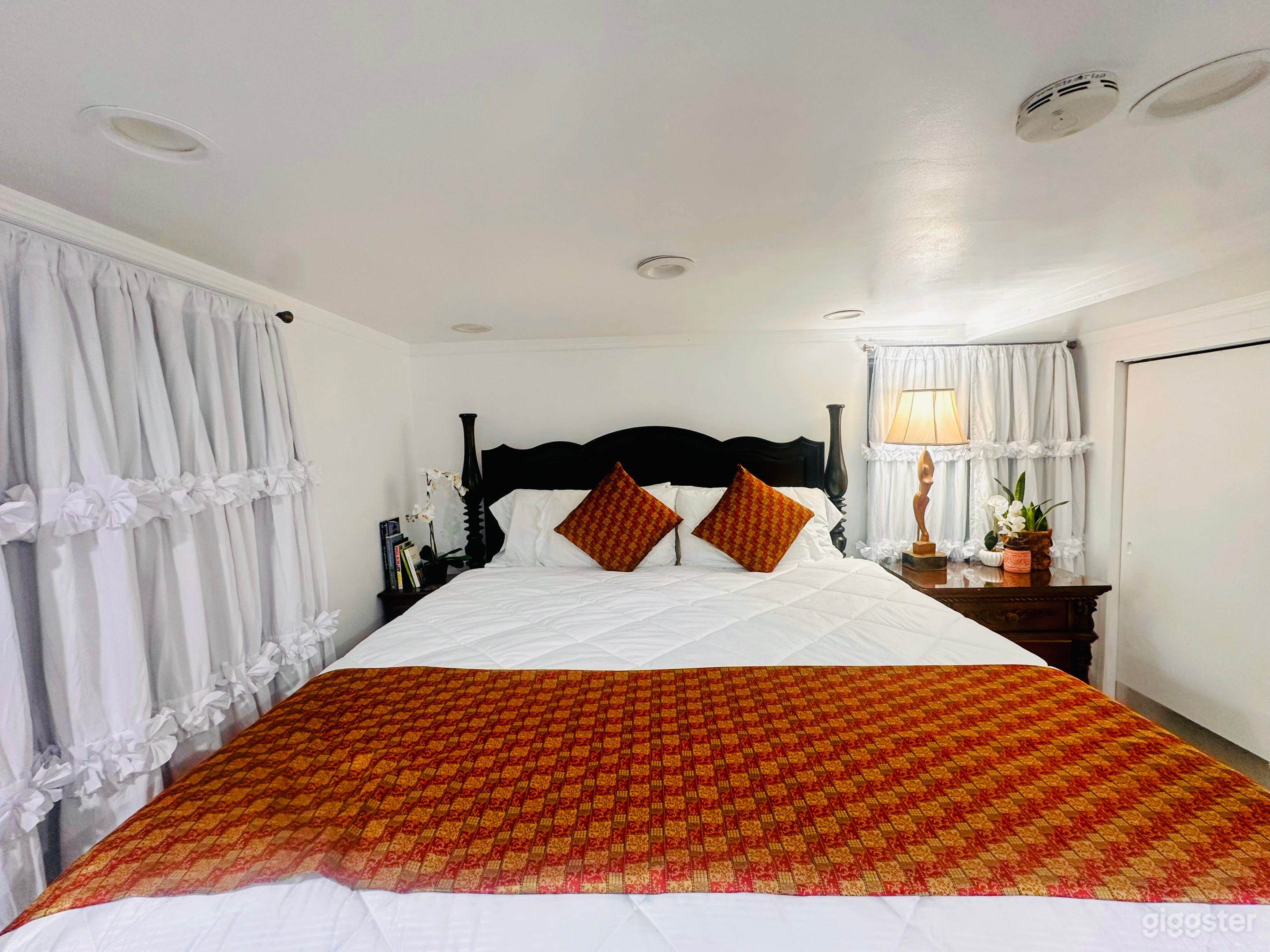 An African Woman Painting Inspired Studio for Production Photo 3