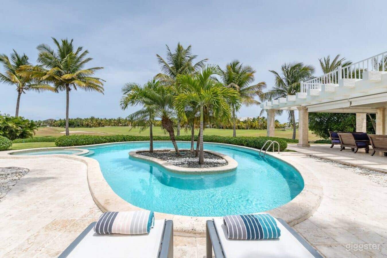 Villa Blanca - Swimming Pool Rental  Photo 2