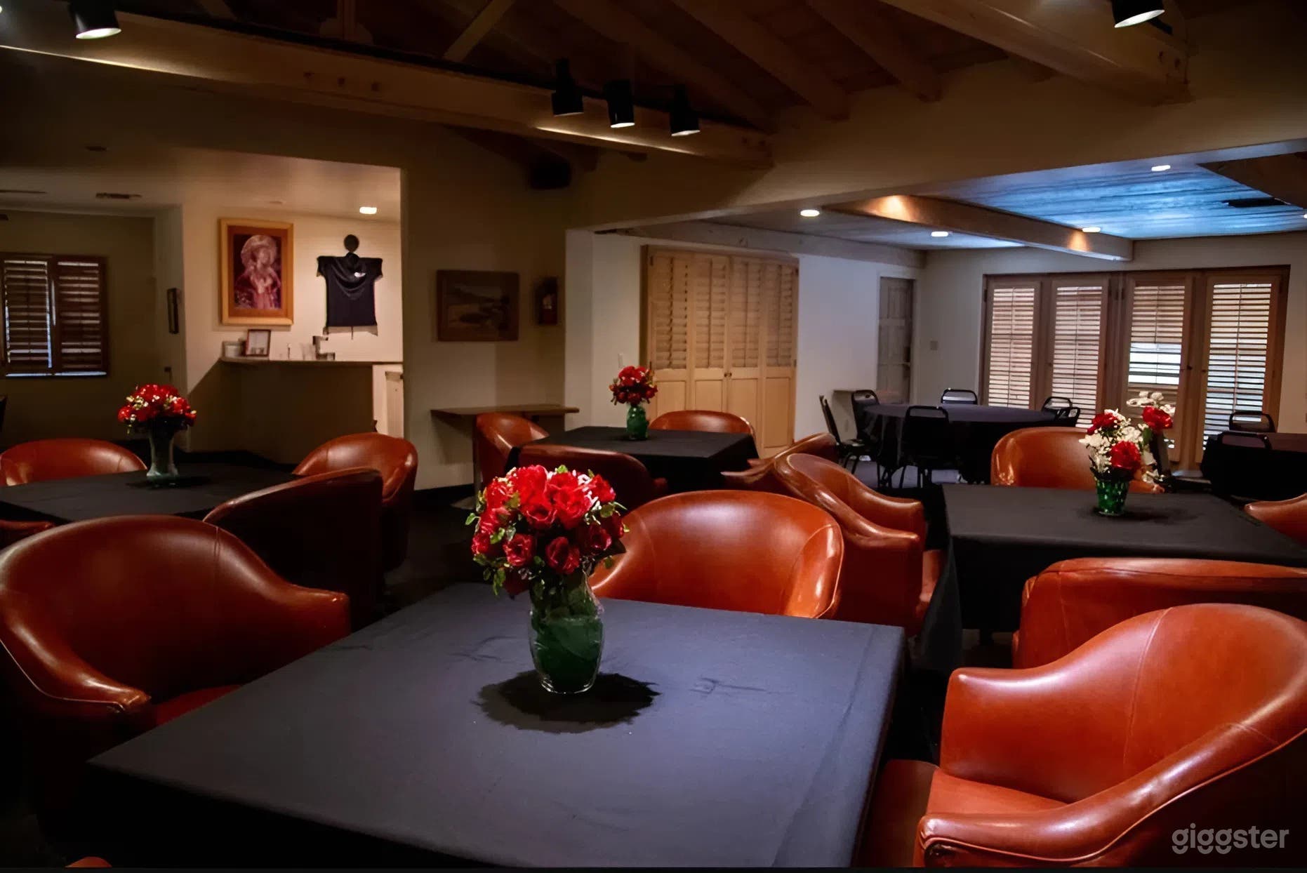 Palm Springs Club Available for Rent Photo 3