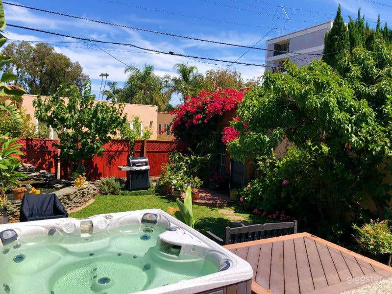 Lovely Beverly Hills Home Photo 1