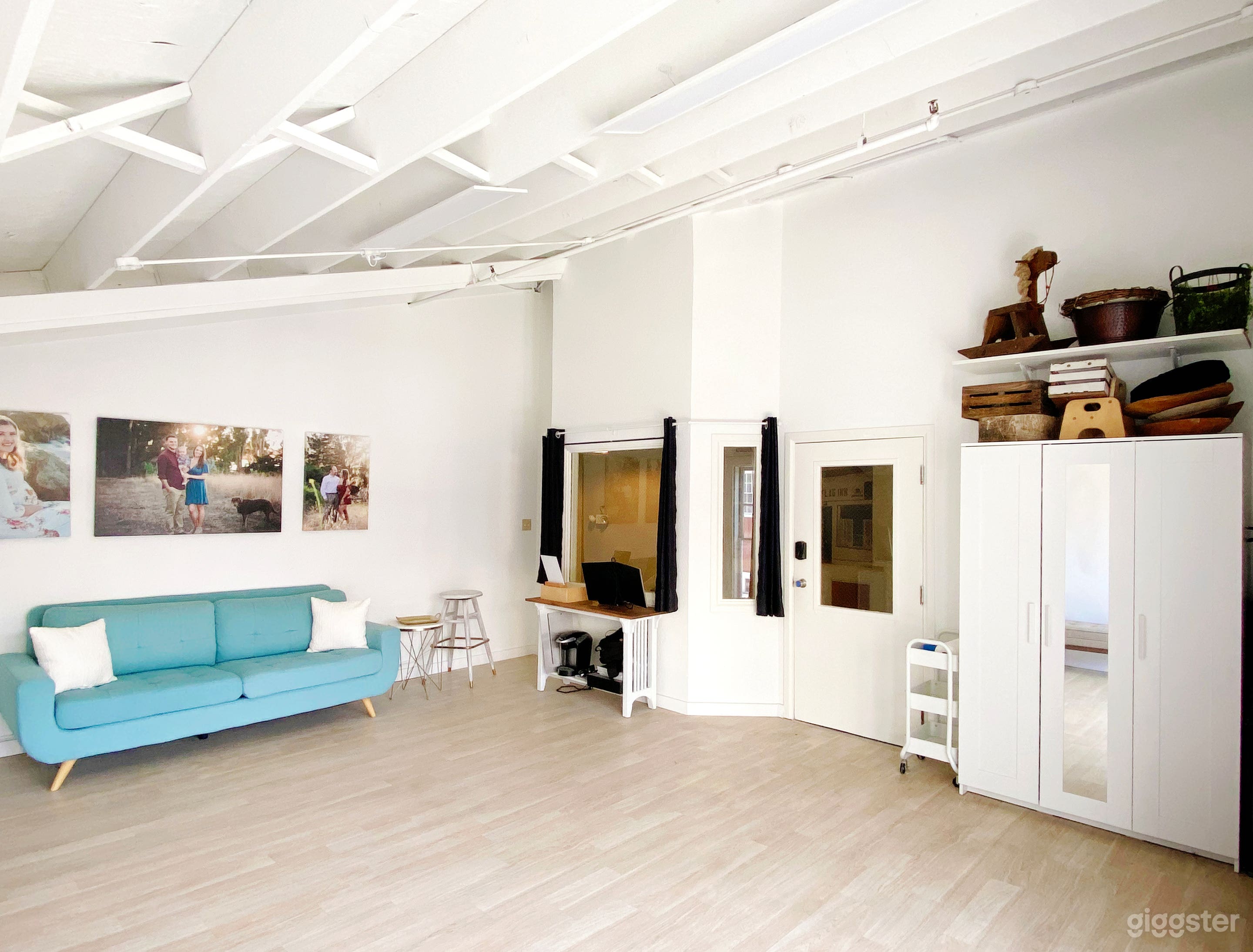 Gorgeous photo studio on iconic Cannery Row Photo 4