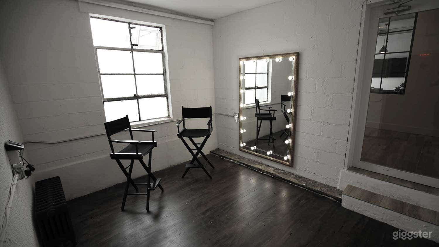 Scarsdale Studio with White Cyc Wall, Mini Green Cyc and Industrial Looking Offices Photo 2