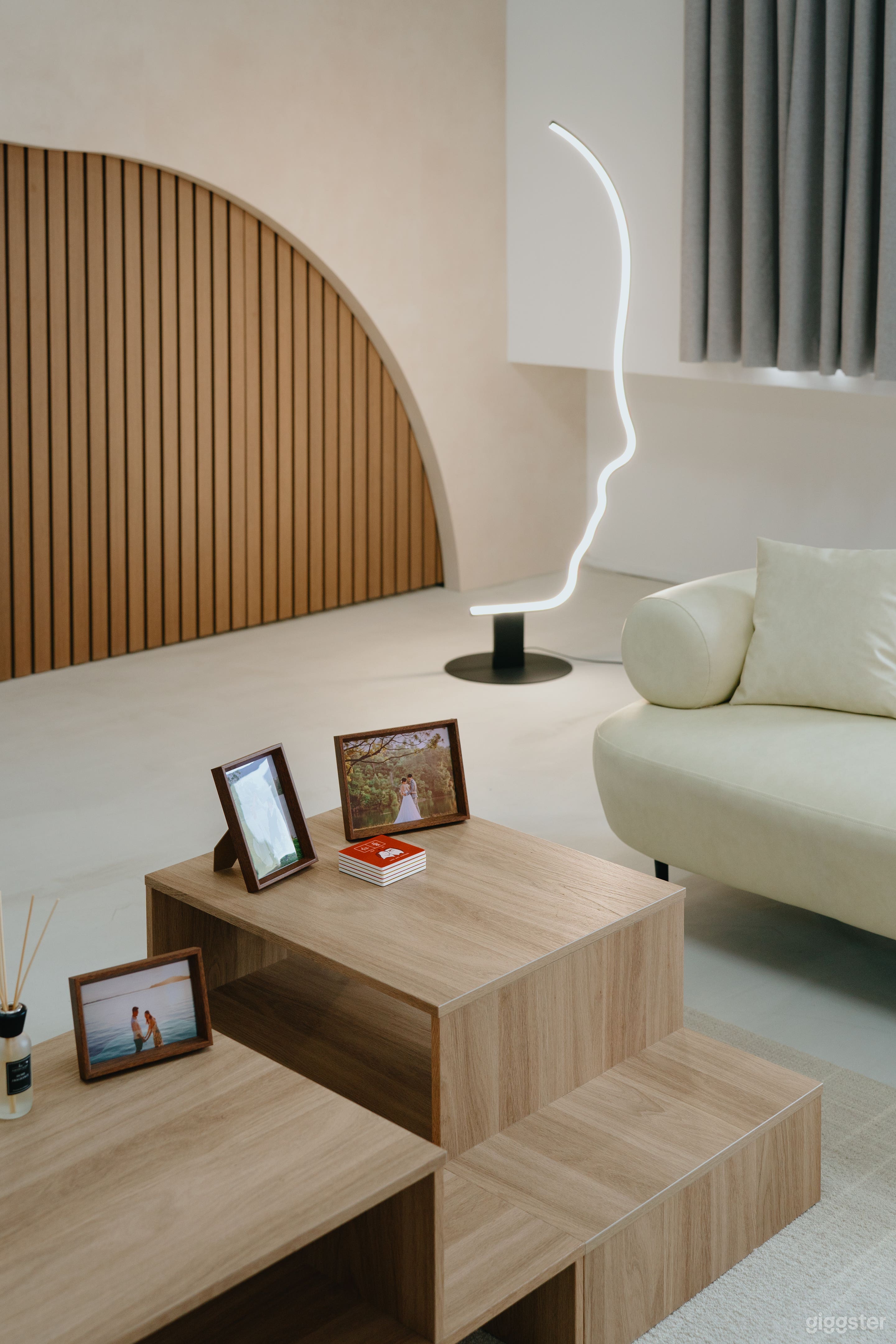 Studio with Bright Natural Light, featuring Curves, Wood Photo 4