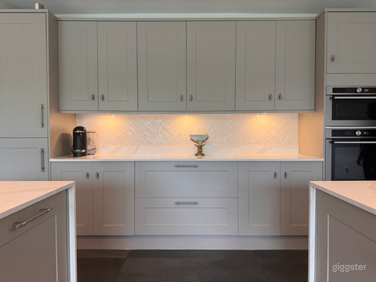  Magnificent Modern House with ample light  