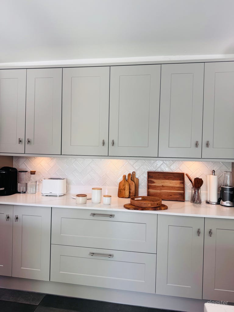  Magnificent Modern House with ample light  