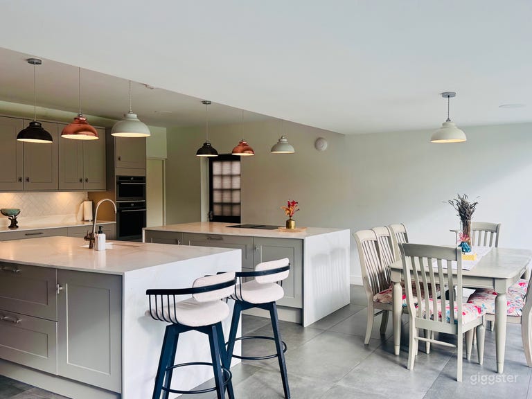  Magnificent Modern House with ample light  