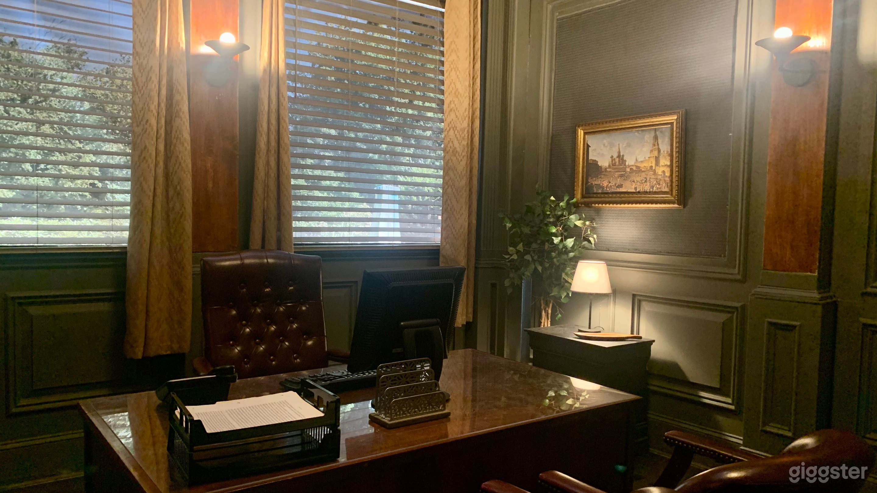 Affordable Film/Video Multi-Standing Sets Photo 1